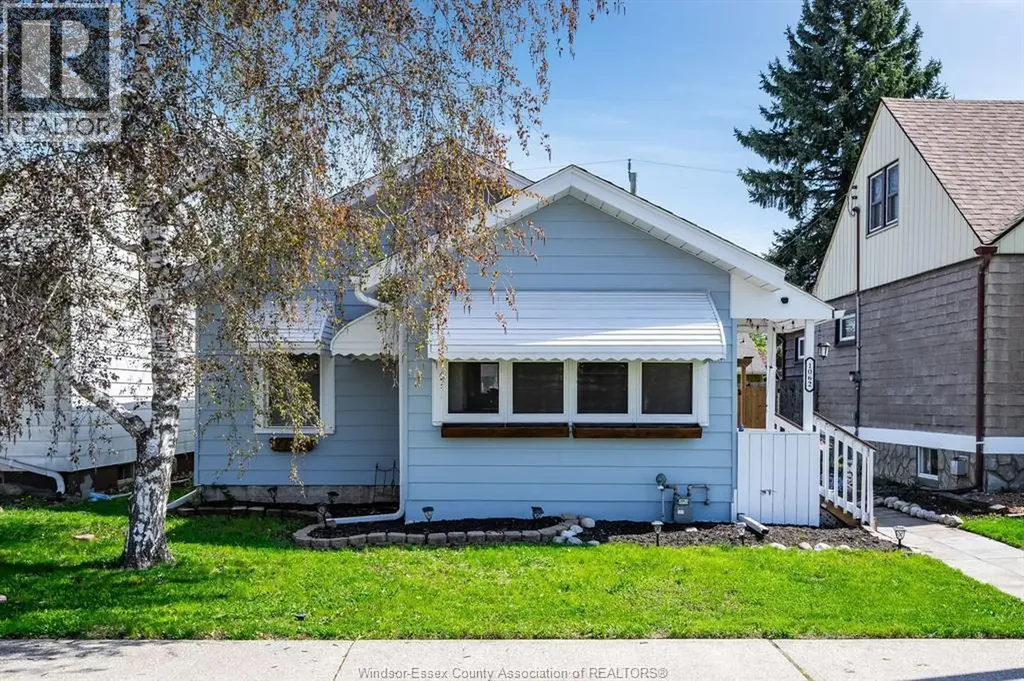 1062 Lena Avenue Windsor ON N9C 3K4
