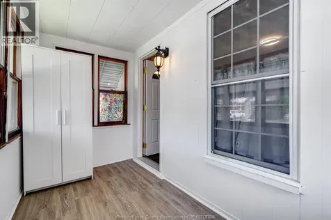 1062 Lena Avenue Windsor ON N9C 3K4
