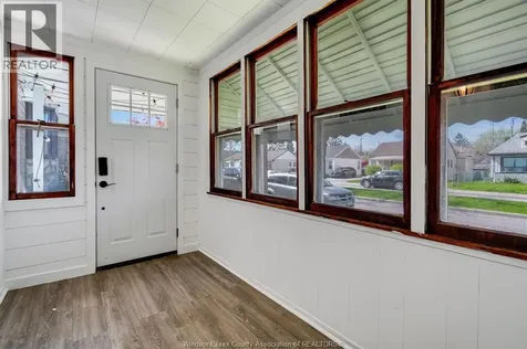 1062 Lena Avenue Windsor ON N9C 3K4