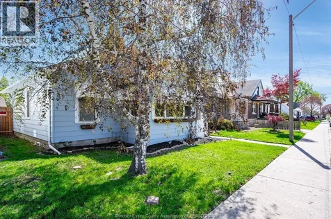 1062 Lena Avenue Windsor ON N9C 3K4