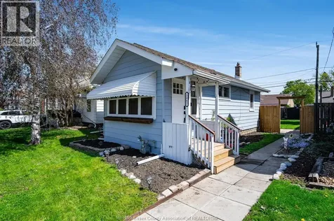 1062 Lena Avenue Windsor ON N9C 3K4