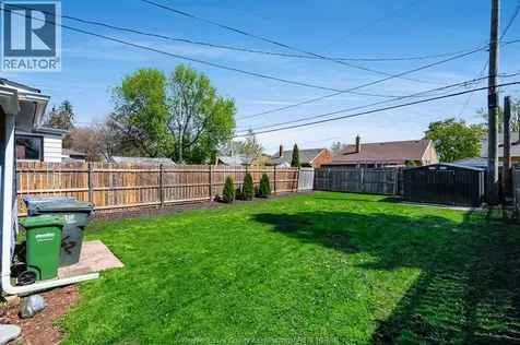 1062 Lena Avenue Windsor ON N9C 3K4