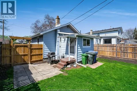1062 Lena Avenue Windsor ON N9C 3K4