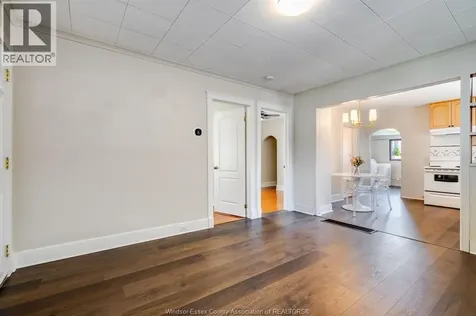1062 Lena Avenue Windsor ON N9C 3K4