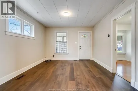 1062 Lena Avenue Windsor ON N9C 3K4