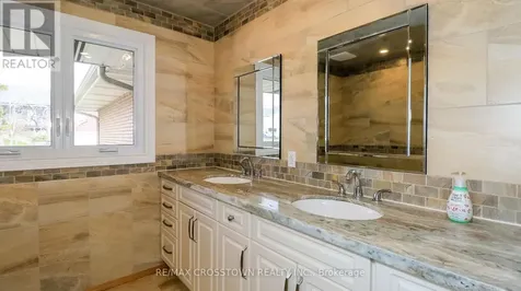 29 Grandview Crescent Oro-medonte ON L0L 2E0