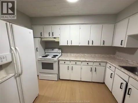 1547 Pelletier Windsor ON N9B 1S4