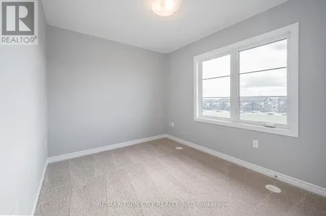 8 Oat Lane Kitchener ON N2R 0T1