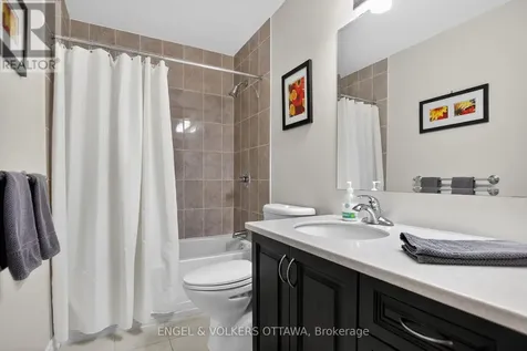 399 Bayrose Drive West Ottawa ON K2J 5W3