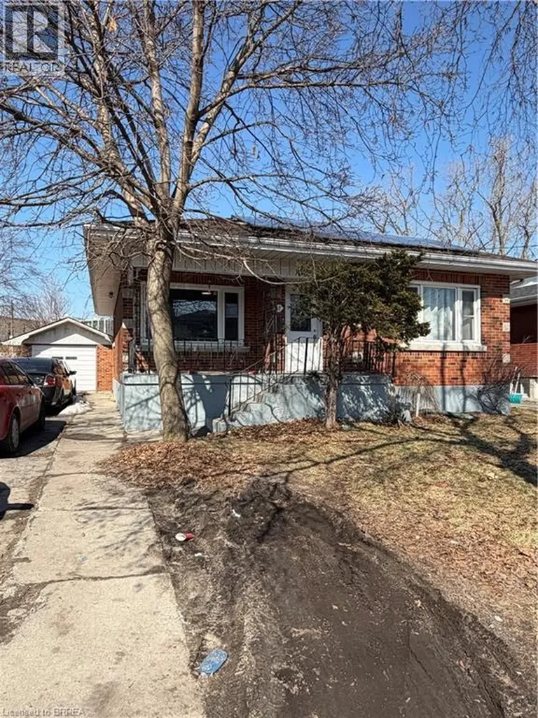 17 Henry Street Brantford ON N3R 1Z9