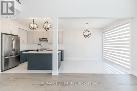 5 Rosanne Circle Wasaga Beach ON L9Z 0N4