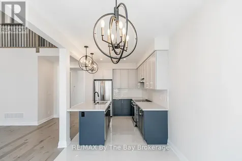 5 Rosanne Circle Wasaga Beach ON L9Z 0N4