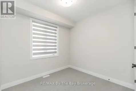 5 Rosanne Circle Wasaga Beach ON L9Z 0N4
