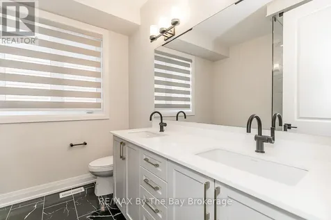 5 Rosanne Circle Wasaga Beach ON L9Z 0N4