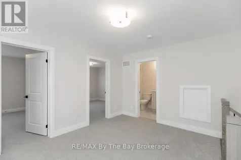 5 Rosanne Circle Wasaga Beach ON L9Z 0N4