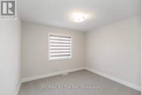 5 Rosanne Circle Wasaga Beach ON L9Z 0N4
