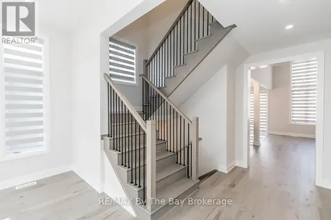 5 Rosanne Circle Wasaga Beach ON L9Z 0N4