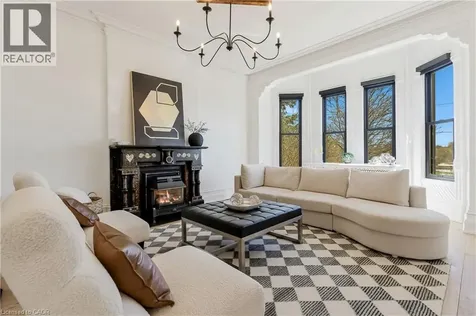 24 Park Avenue Cambridge ON N1S 2S2
