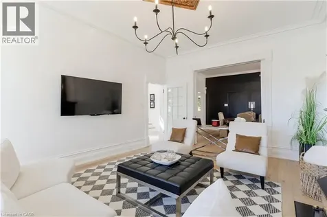 24 Park Avenue Cambridge ON N1S 2S2