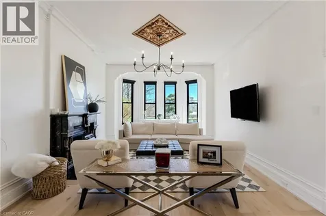 24 Park Avenue Cambridge ON N1S 2S2