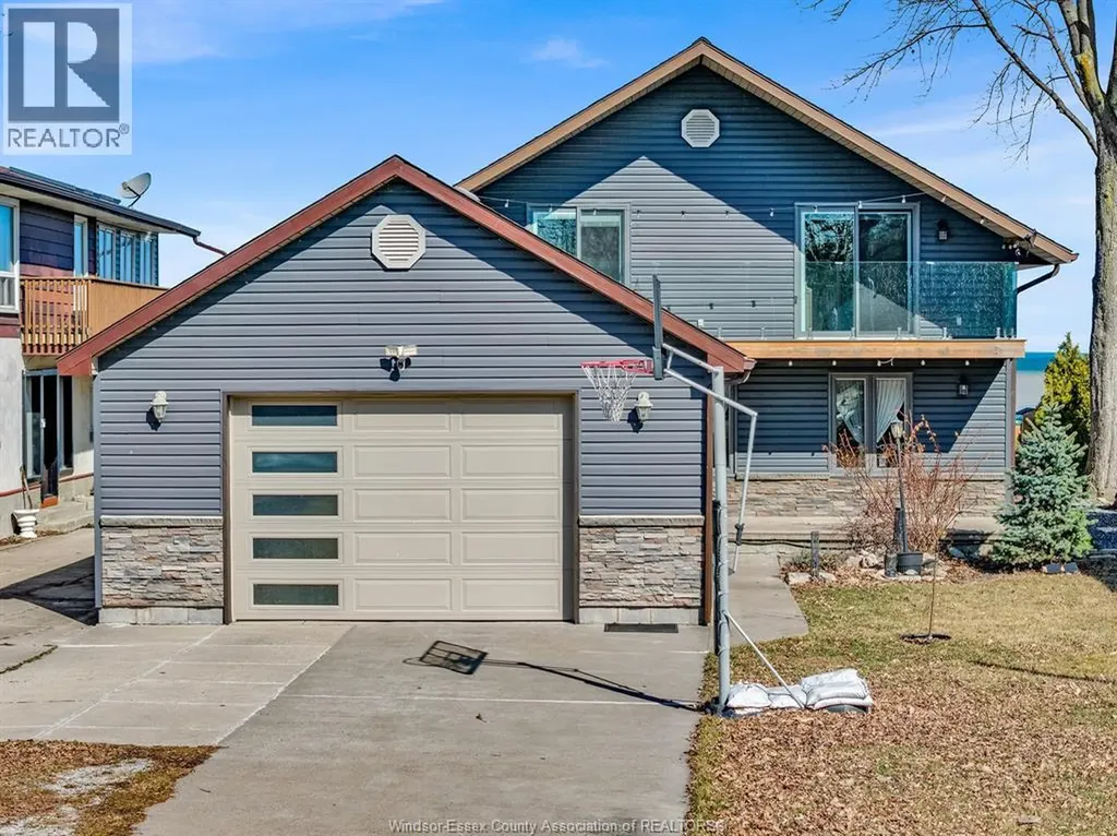 1206 Shoreline Avenue Lakeshore ON N0R 1A0