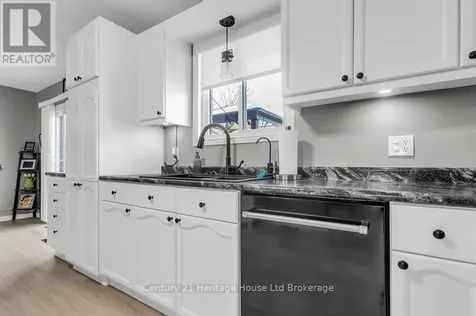 93 Glendale Drive Tillsonburg ON N4G 1J9