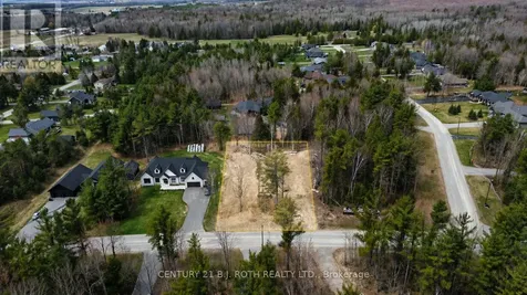 35 Marni Lane Springwater ON L0L 2K0