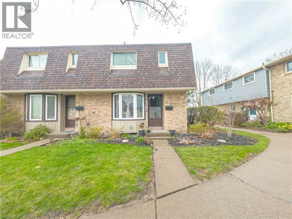 18 Barry Street St. Catharines ON L2R 7J6