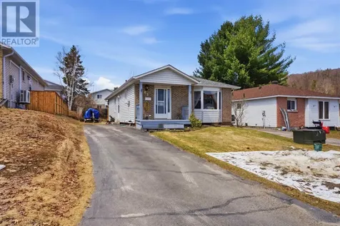 63 Lachance Place Elliot Lake ON P5A 3B9