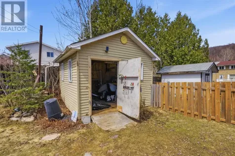 63 Lachance Place Elliot Lake ON P5A 3B9