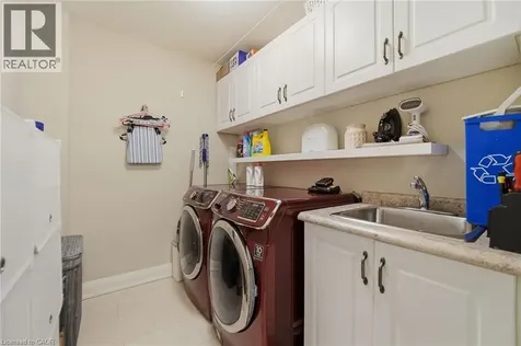 7 Gibson Place St. Catharines ON L2R 0A3