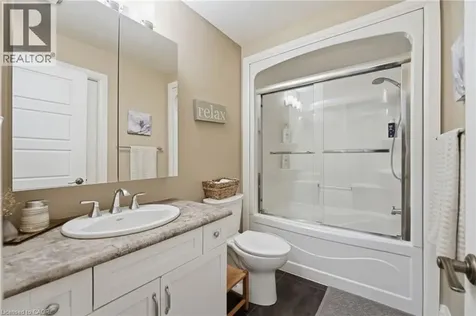 7 Gibson Place St. Catharines ON L2R 0A3