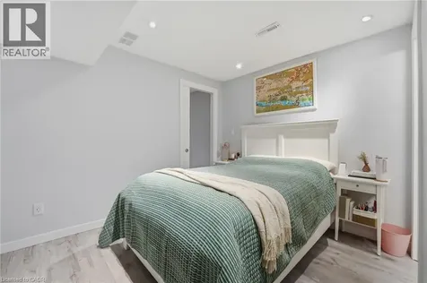 7 Gibson Place St. Catharines ON L2R 0A3