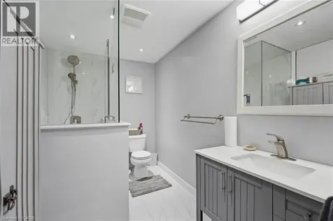 7 Gibson Place St. Catharines ON L2R 0A3