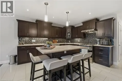 7 Gibson Place St. Catharines ON L2R 0A3