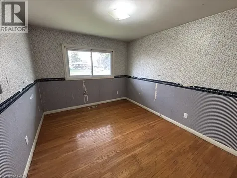 4 Beechwood Court St. Catharines ON L2N 3H7