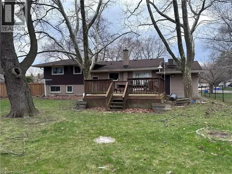 4 Beechwood Court St. Catharines ON L2N 3H7