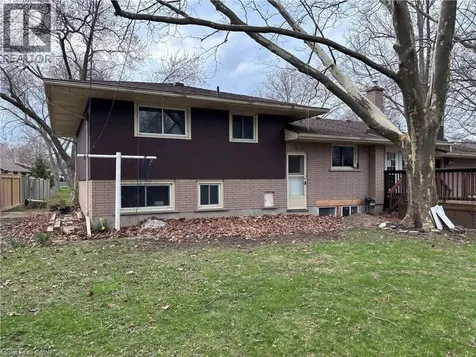 4 Beechwood Court St. Catharines ON L2N 3H7