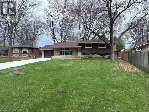 4 Beechwood Court St. Catharines ON L2N 3H7