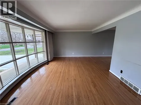 4 Beechwood Court St. Catharines ON L2N 3H7