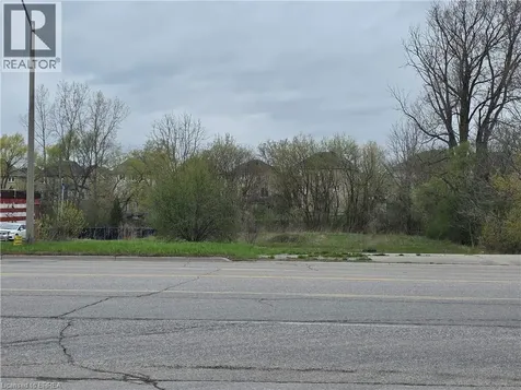 1158 Colborne Street East Brantford ON N3T 5M1