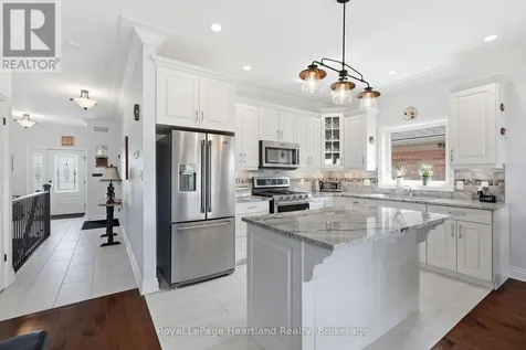 6 Brown Street South Minto ON N0G 1M0