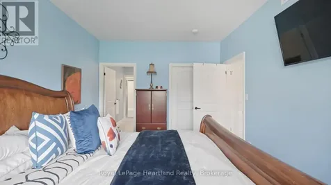 6 Brown Street South Minto ON N0G 1M0