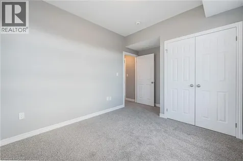 2 Oat Lane Kitchener ON N2R 0T1
