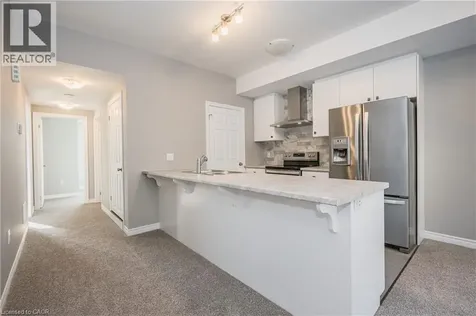 2 Oat Lane Kitchener ON N2R 0T1