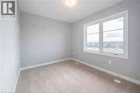 8 Oat Lane Kitchener ON N2R 0T1
