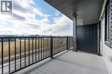8 Oat Lane Kitchener ON N2R 0T1