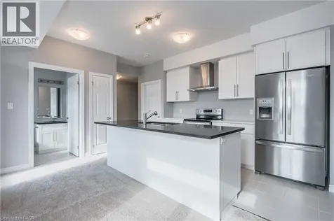 8 Oat Lane Kitchener ON N2R 0T1