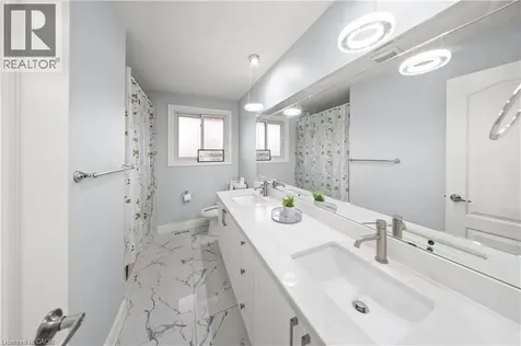 42 Tupper Crescent Kitchener ON N2B 2X9