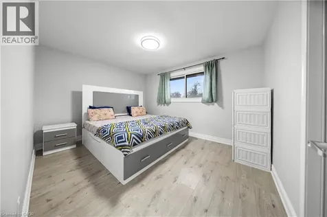 42 Tupper Crescent Kitchener ON N2B 2X9